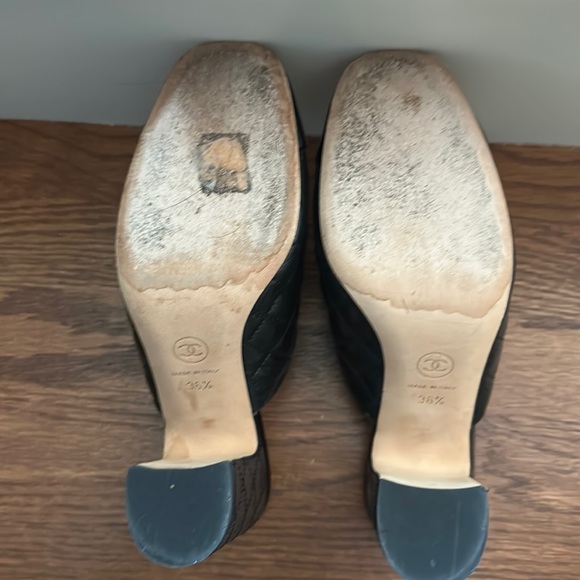 Chanel lambskin quilted heel heel slides 36.5 barely worn - Picture 7 of 8